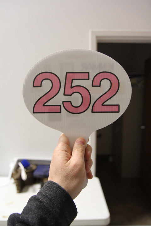 1-10, Better Bidders Oval Cartonplast Auction Paddles Set, White, Oversized  Numbers (1-10, 5 Numbers, Oval, 2mm (Thick) Cartonplast) Q=10 Hand Fans